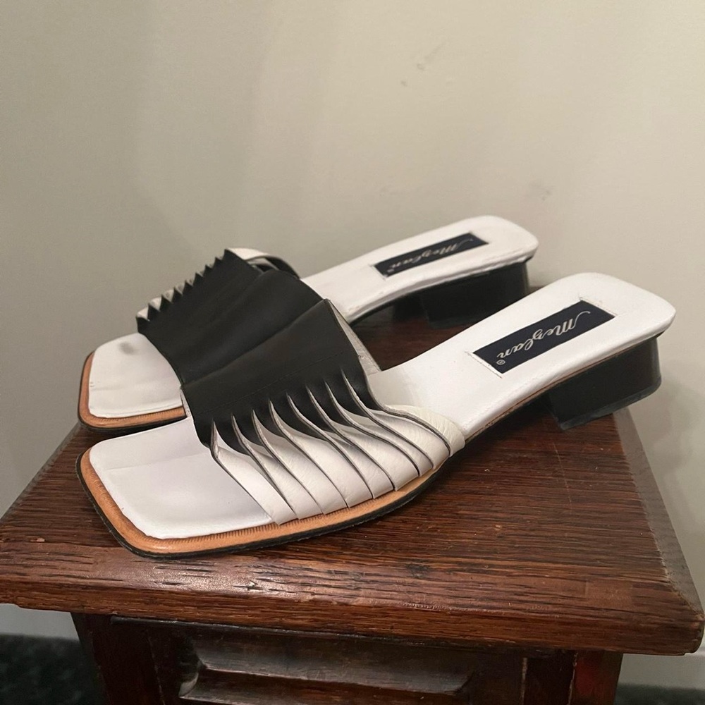 Y2K Vintage Mezlan Black White Leather Sandal Heels